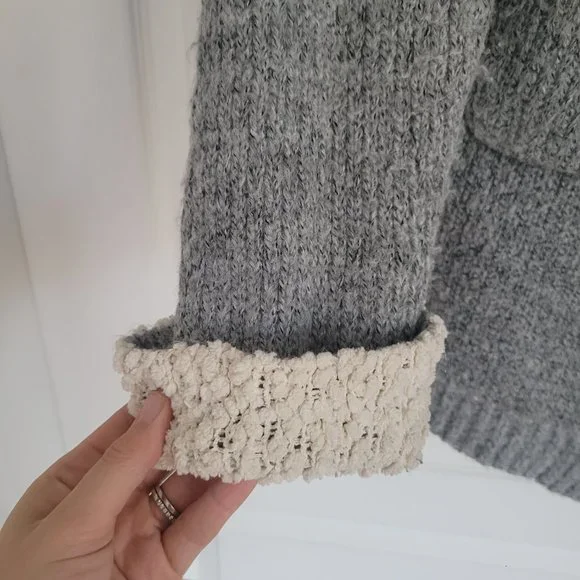 Hummingbird Gray and Cream Cardigan Sweater - Picture 2 of 4